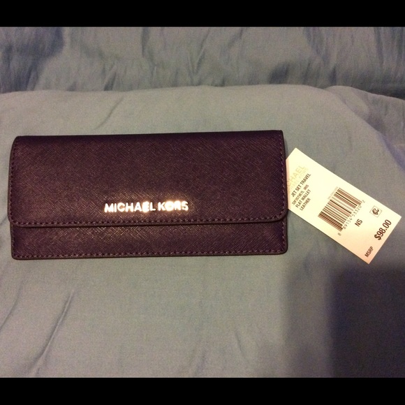 Michael Kors Jet Set Travel Flat Wallet