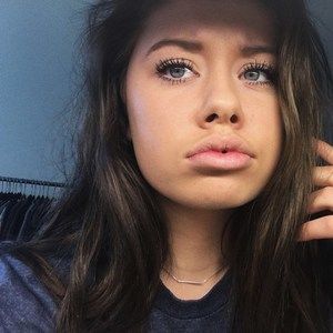 Meet your Posher, Bella