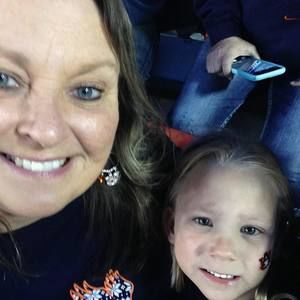 Meet your Posher, Dinah