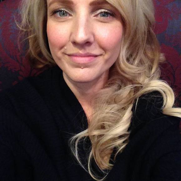 Meet your Posher, Courtney