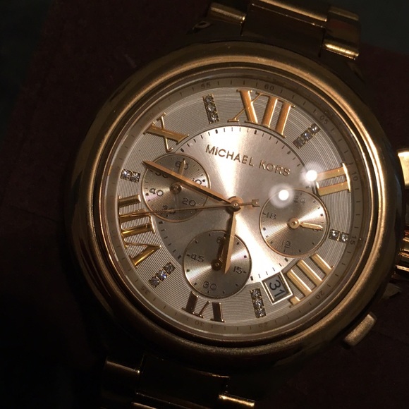 Auth Michael Kors gold watch - Picture 2 of 2