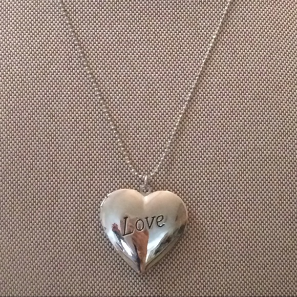dina aziza Jewelry - 🆕✨Love Heart Shaped Locket Necklace✨