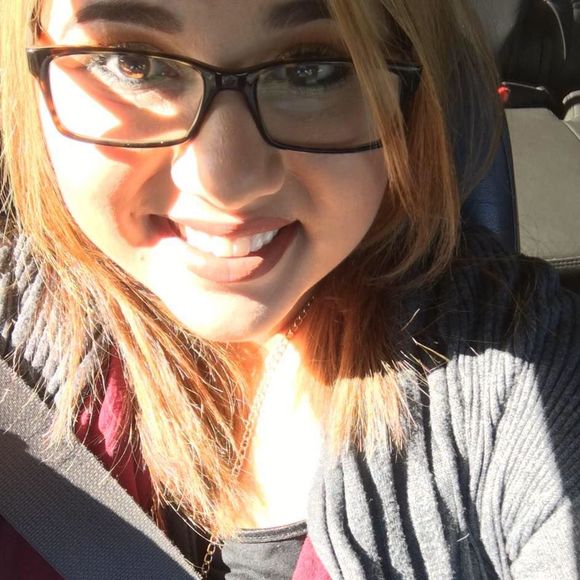 Meet your Posher, Carollyn