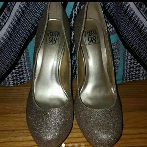 Gold sparkle heels