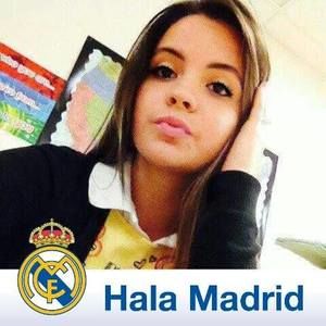 Meet your Posher, Daniela