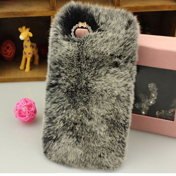 Grey furry phone case iPhone 6