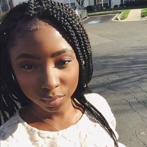 Meet your Posher, Aisha