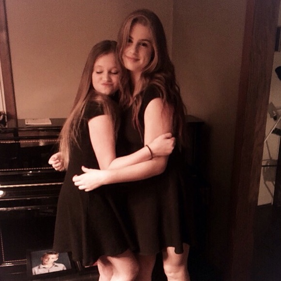 Meet your Posher, Lexie - Picture 3 of 3