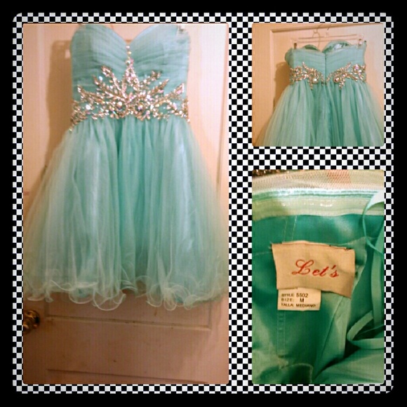 Formal Party Dress...NWOT... Size Medium Junior