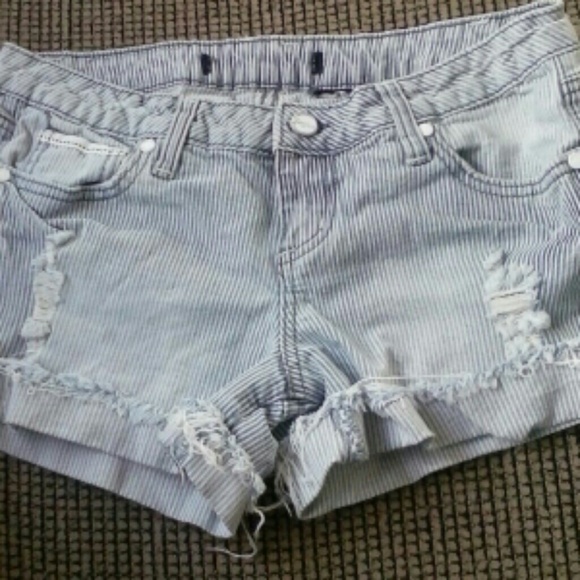 Pin striped Jean shorts