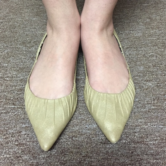 Gold flats