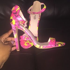 Charlotte Russe hot pink strapped heel