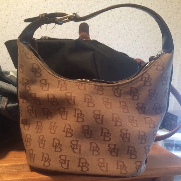 Dooney & Bourke brown signature bag