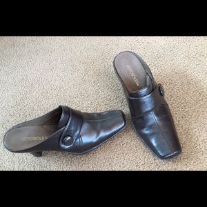 Aerosoles brown mules with button detail. Size 9