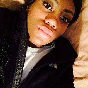 Meet your Posher, Alexis