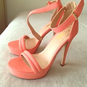6 inch peach pumps!