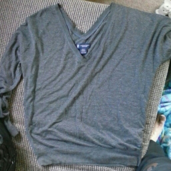American eagle v-neck