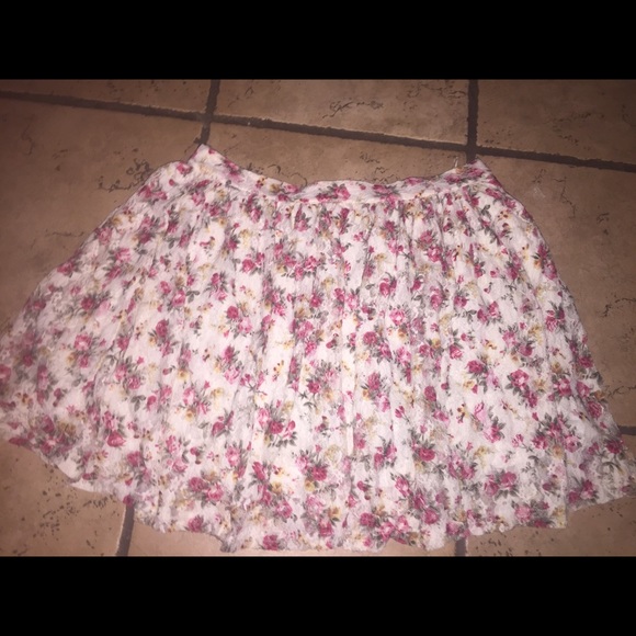 Floral flowy skirt