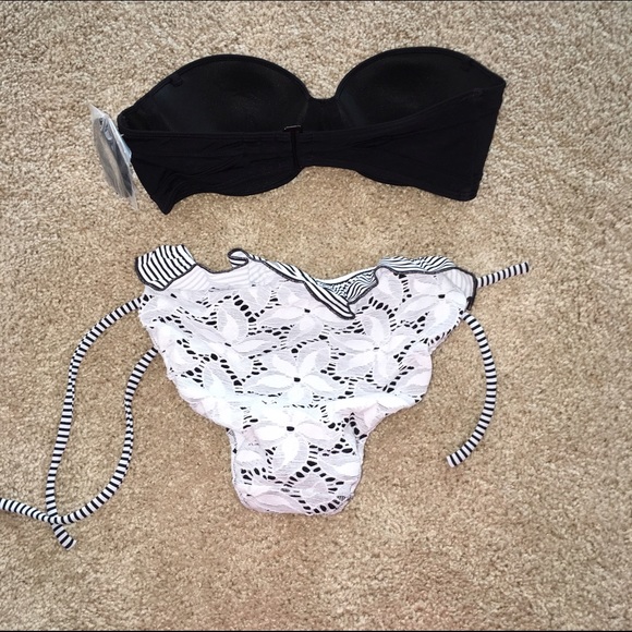 Swimsuit set ๐๐๐ - Picture 2 of 3