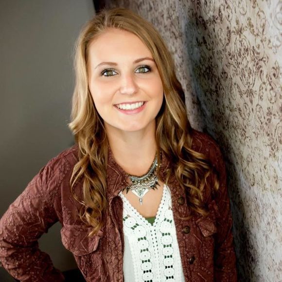 Meet your Posher, Olivia - Picture 1 of 1