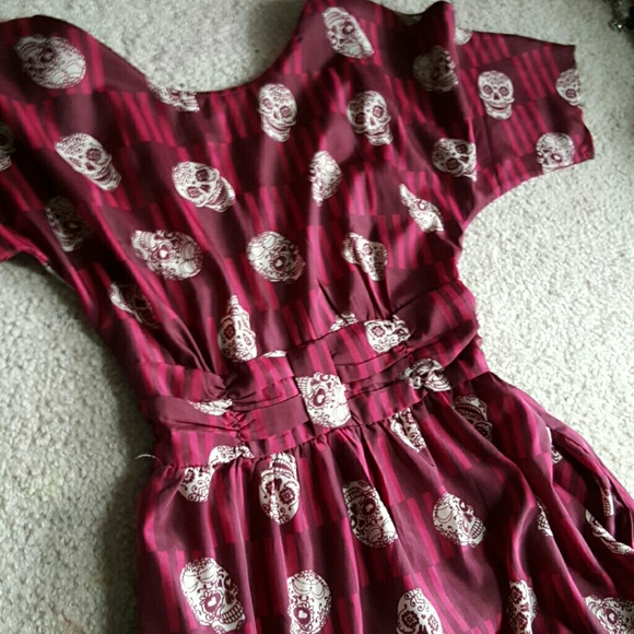 Dress - Picture 1 of 2
