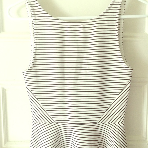 H&M Dresses & Skirts - ⚓NWT Cutest Striped Dress! ⚓️