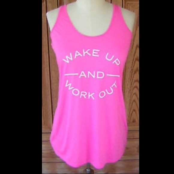 Under Armour Tops - BUNDLE FOR JENNIFER 💕