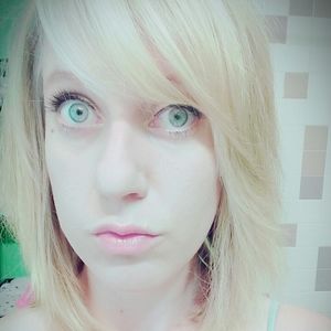 Meet your Posher, Leah