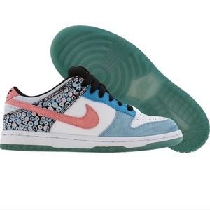 Women's Nike Dunk Low