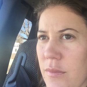 Meet your Posher, Carissa