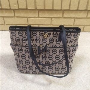 Michael Kors Kempton Medium Pocket Tote