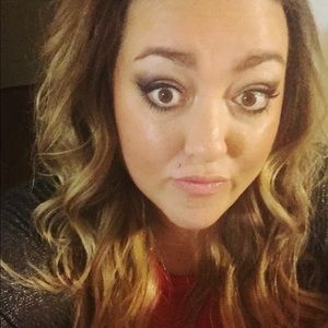 Meet your Posher, Lindsey