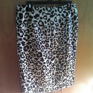 Papaya brand Women's skirt