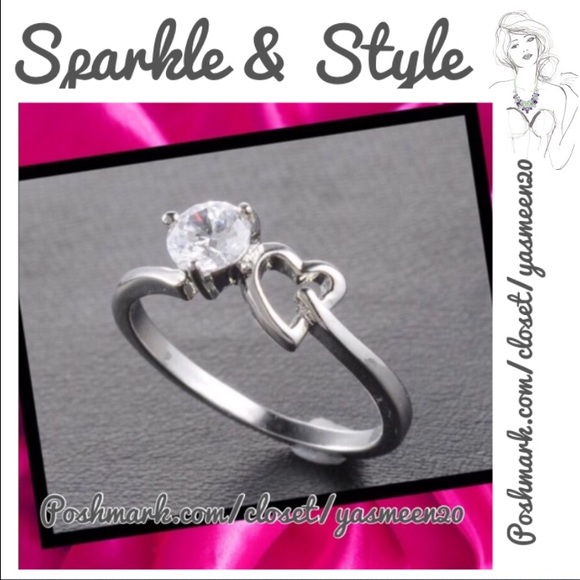 Jewelry - 💗CZ heart ring