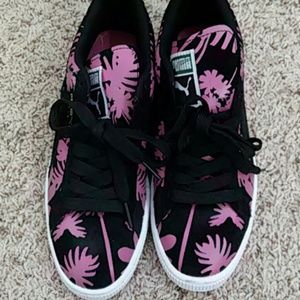 Puma sneakers