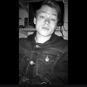 Meet your Posher, Noah a