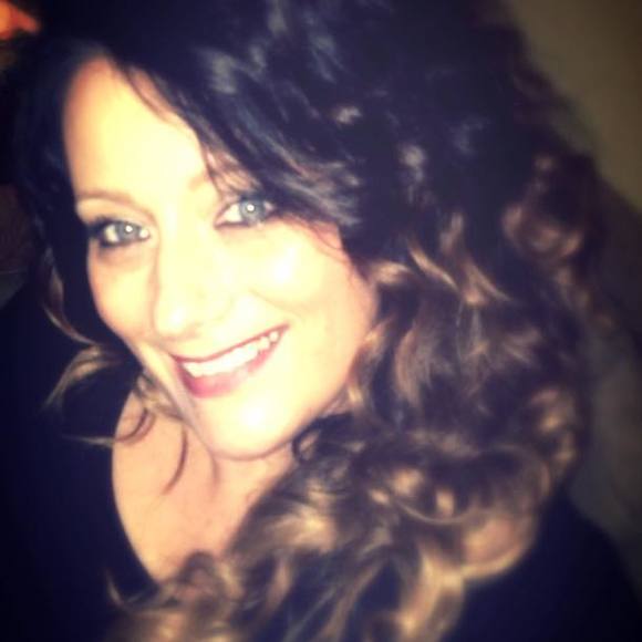 Meet your Posher, Kym - Picture 1 of 1