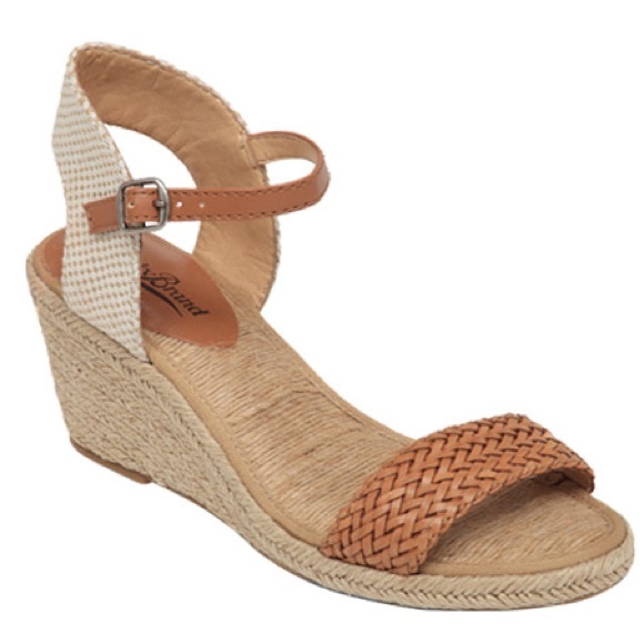 Lucky Kavelli 2 Woven Wedge Sandal 10
