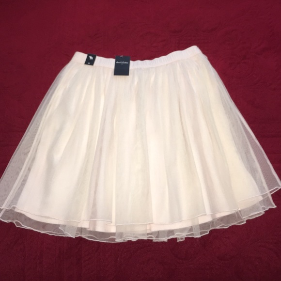 Skirt - Picture 2 of 4