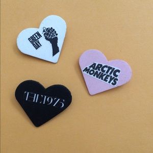 Band pins