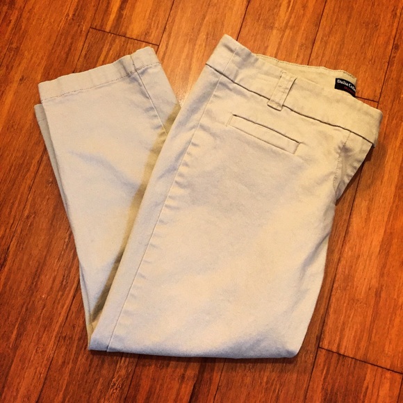 Capris Khaki Pants