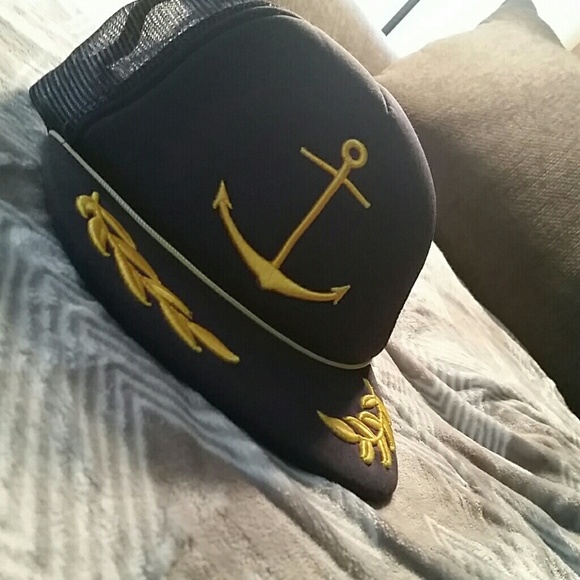 Captains snap back hat