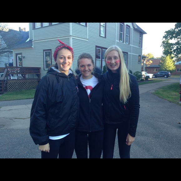 Meet your Posher, Bridget - Picture 1 of 1