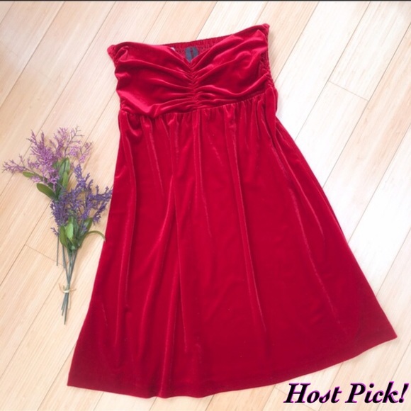 Old Navy Dresses & Skirts - Red velvet velour strapless dress, sz S small.