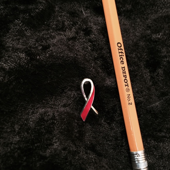 Lapel pin - Picture 2 of 2