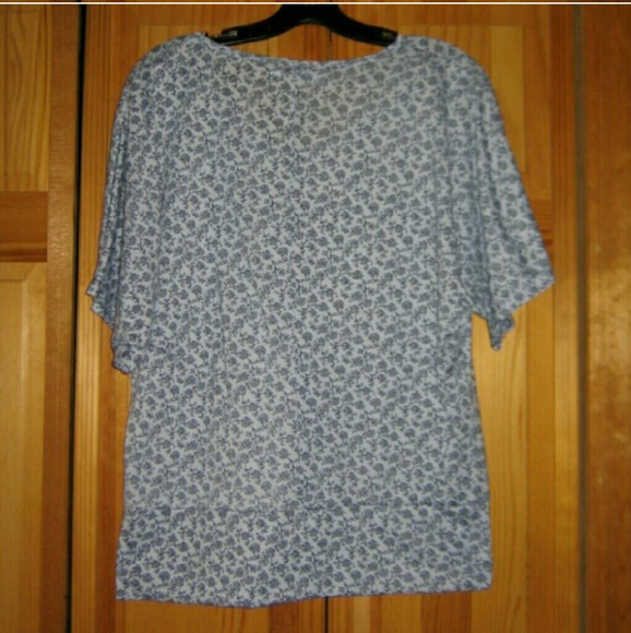 Maurices Blue Floral Shirt - Picture 2 of 4