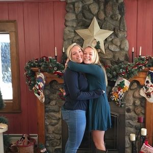 Meet your Posher, Casey