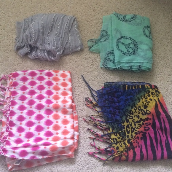 BUNDLE scarves