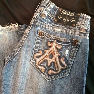 Buckle jeans