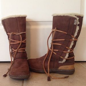 Barely worn Chocolate Lace-up Ugg Boots